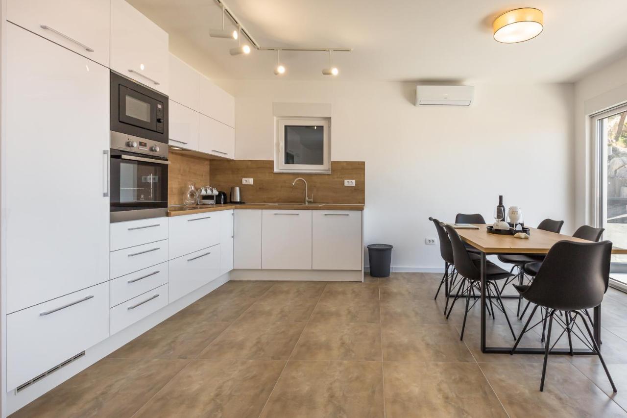 Luxury 2 Bedroom Apartment With Sea View Baška Voda Exterior foto