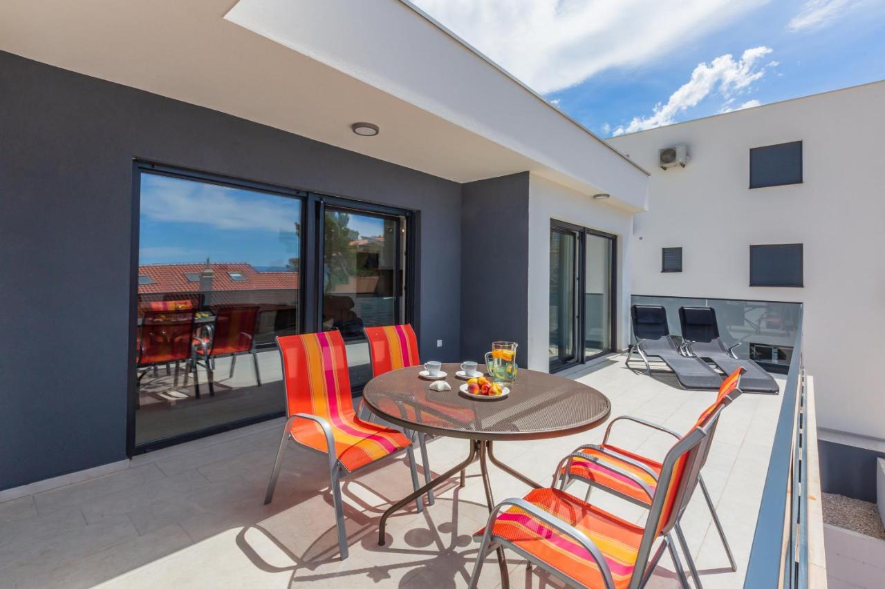 Luxury 2 Bedroom Apartment With Sea View Baška Voda Exterior foto